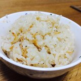 干しエビたっぷり香ばしい！食欲そそる炊き込み御飯